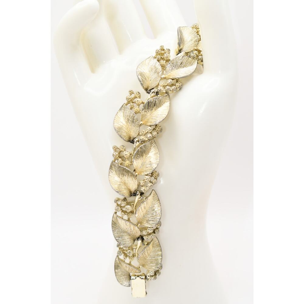 Vintage Lisner Gold Tone Leaf Berry Bracelet Wide Floral Link 7 Inch